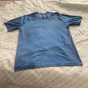 LULULEMON Men’s sport shirt